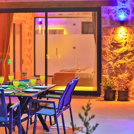 Hotel Duesler Bahcesi Kaş